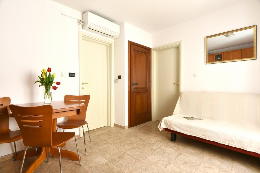 Apartments Kokolo Sibenik Ruang foto