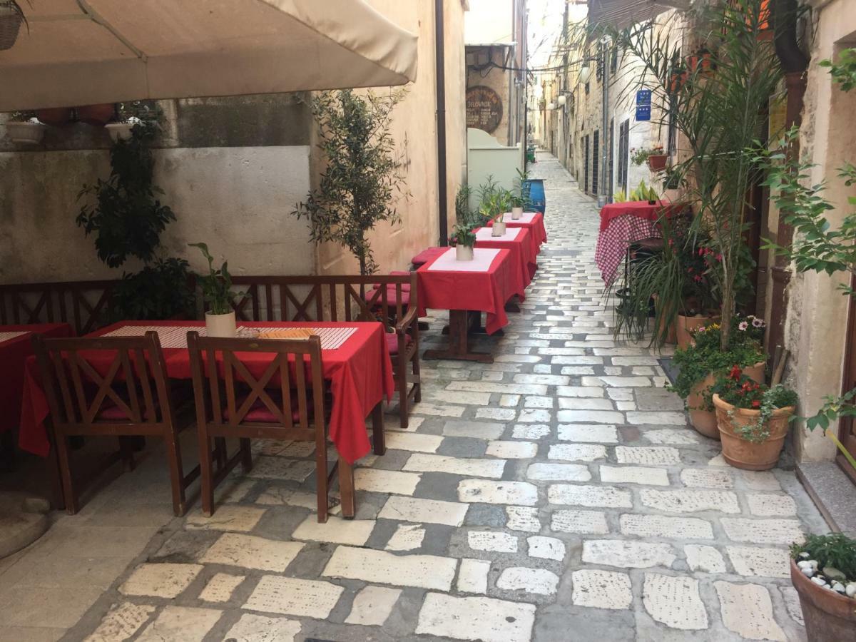 Apartments Kokolo Sibenik Bagian luar foto